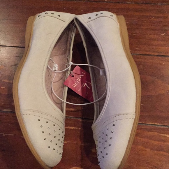Merona beige flat shoes - Picture 2 of 5